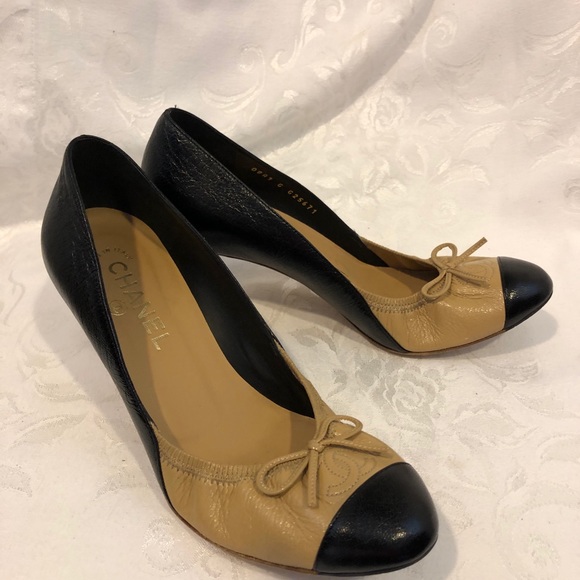CHANEL Shoes - Chanel CC Classic Pumps Size 7.5 Made in Italy